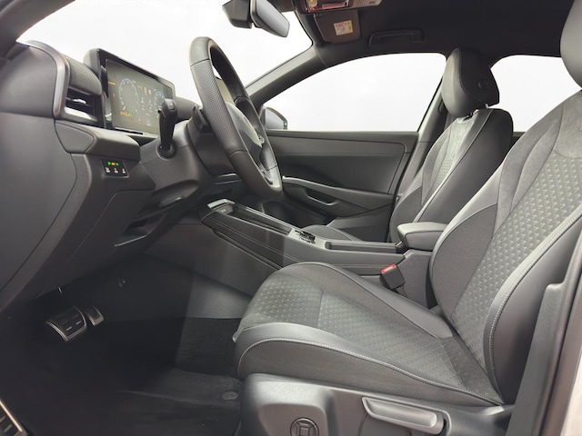 Volkswagen T-Roc 1.5 eTSI DSG R-Line