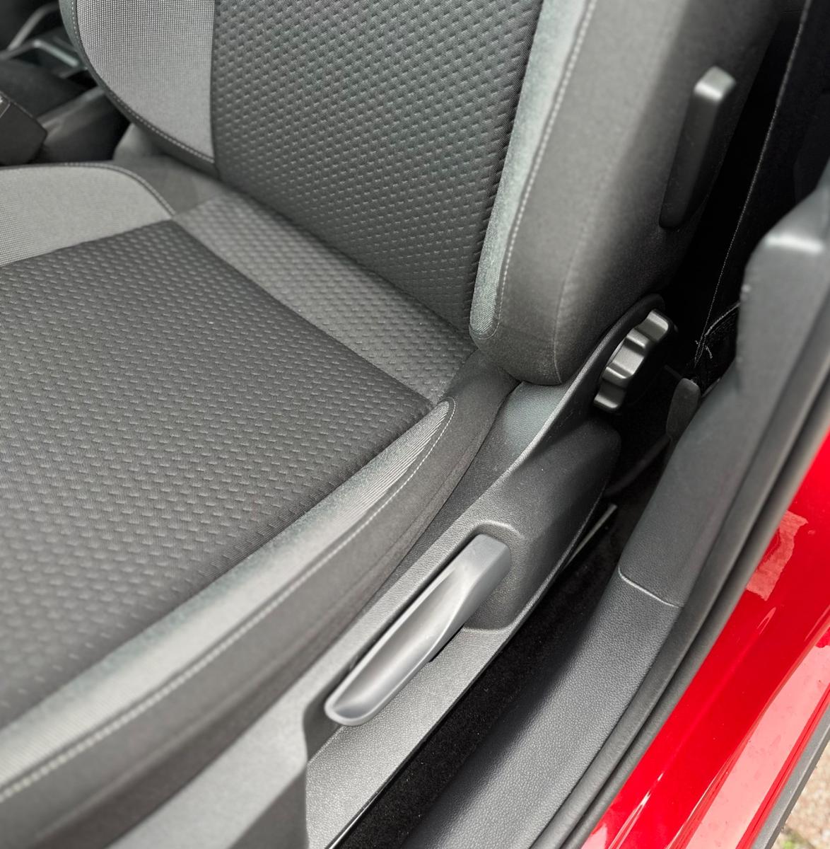 Volkswagen Taigo TAIGO*TEMPOMAT*PDC*CARPLAY*LED-SHZ-DAB-NR