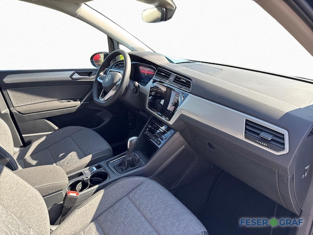 Volkswagen Touran 1.5 TSI R-Line