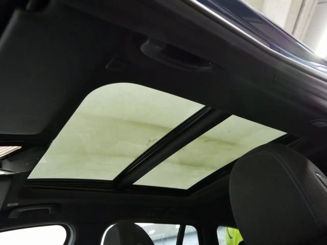 BMW 330 330e M-Sport xDrive