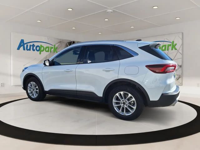 Ford Kuga AWD Hybrid Titanium