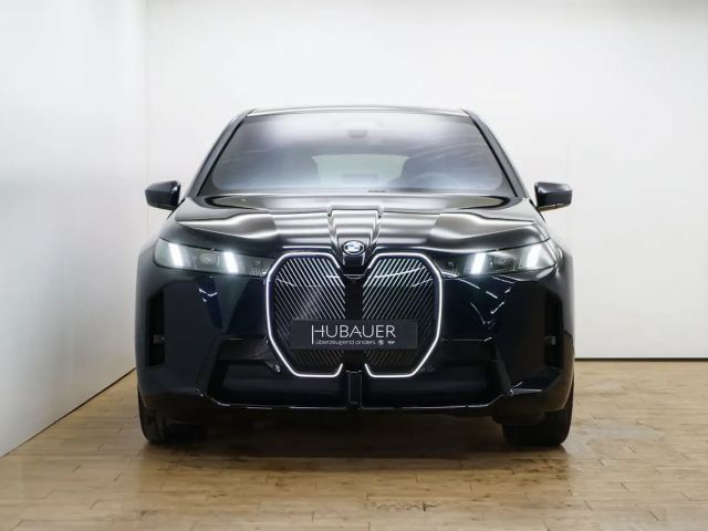 BMW iX xDrive45