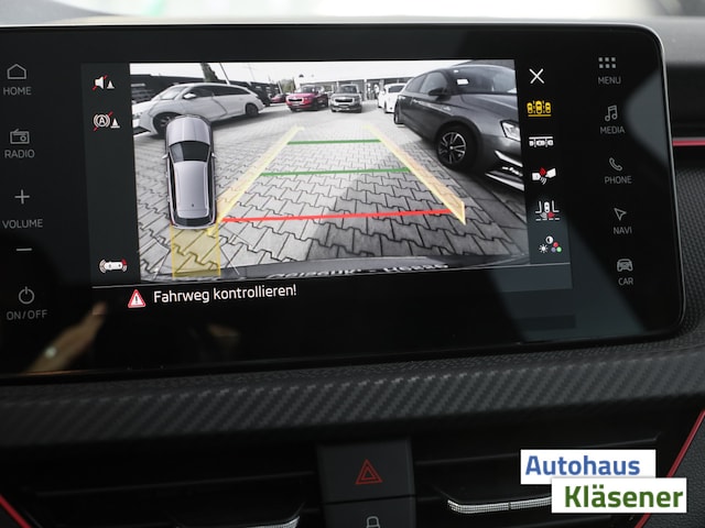 Skoda Kamiq KAMIQ MC 85KW DSG ACC NAVI MATRIX BSA PANO KAMERA