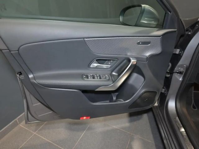 Mercedes-Benz A 200 A 200 d Progressive