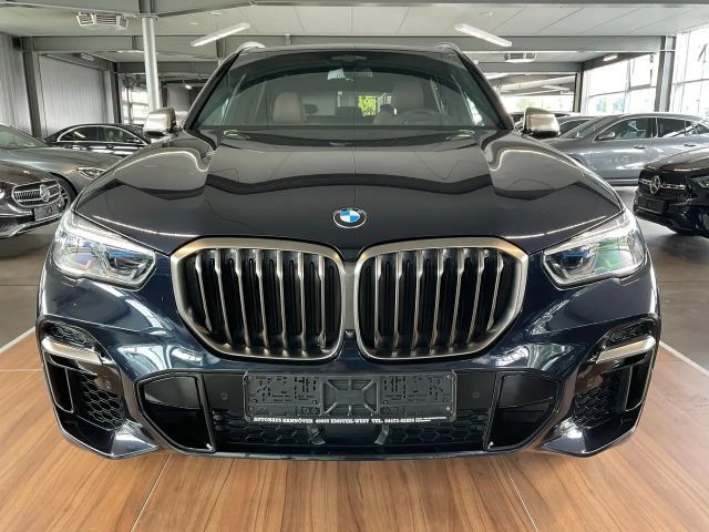 BMW X5 M50i