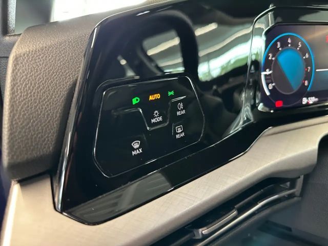 Volkswagen Golf 1.0 TSI Business Life