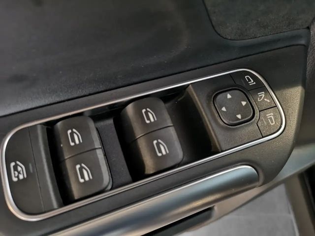 Mercedes-Benz GLA 180 AMG Line