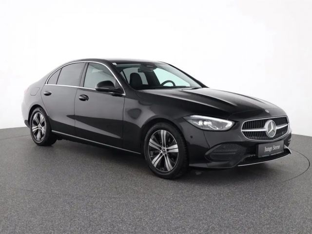 Mercedes-Benz C 200 C 200 d Sedan