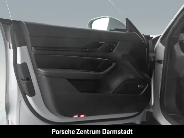 Porsche Taycan Surround-View BOSE Luftfederung 21-Zoll