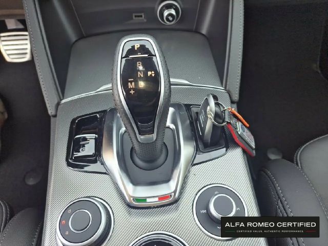 Alfa Romeo Stelvio AT8 Q4 Turbo Veloce
