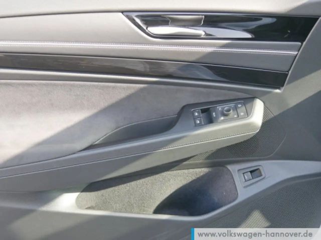 Volkswagen ID.7 IQ.Drive Pro