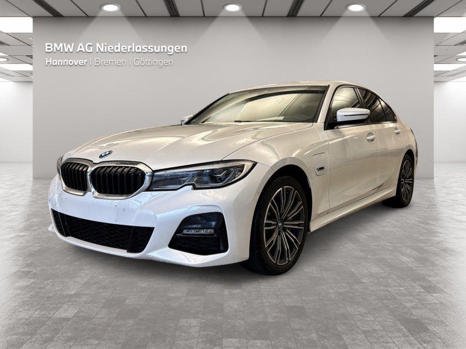 BMW 330 330e Sedan