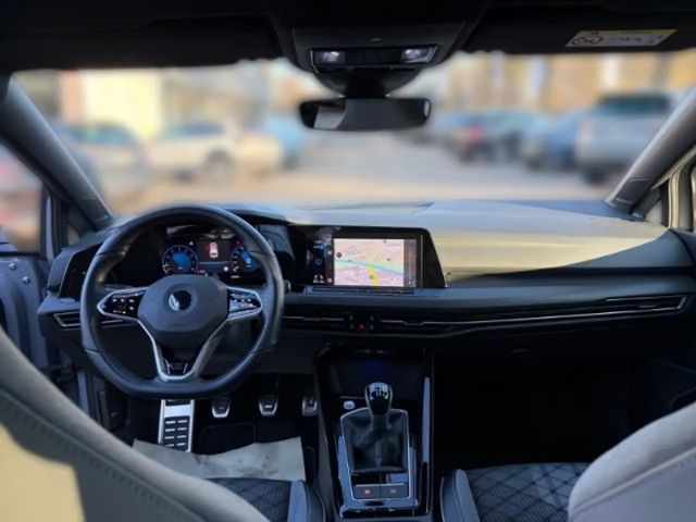 Volkswagen Golf 1.5 TSI R-Line Variant