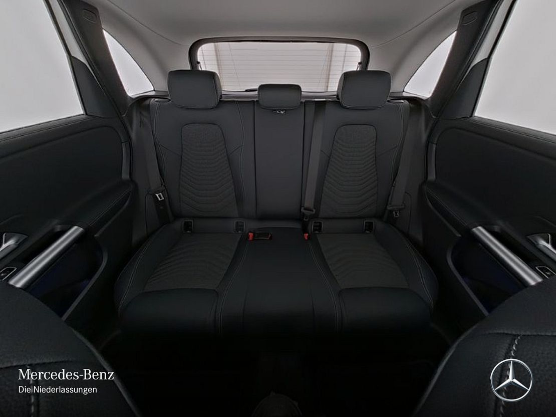 Mercedes-Benz B 180 Sedan