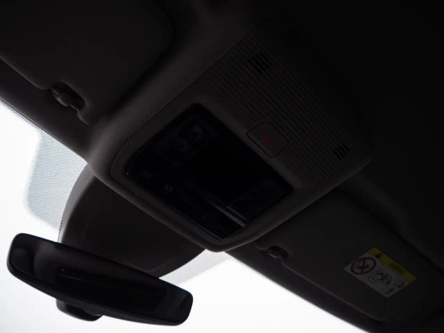 Volkswagen Golf 1.5 eTSI Golf VIII