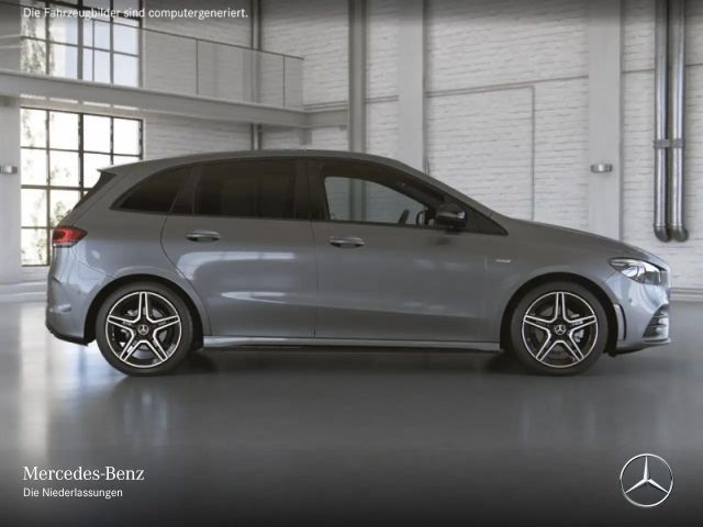 Mercedes-Benz B 180 AMG Line Sedan