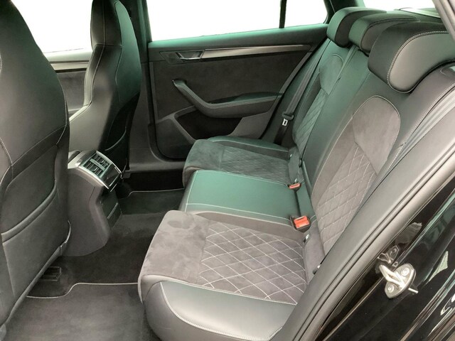 Skoda Superb 1.4 TSI Combi Sportline iV