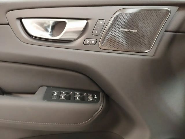 Volvo XC60 AWD Dark Plus T6