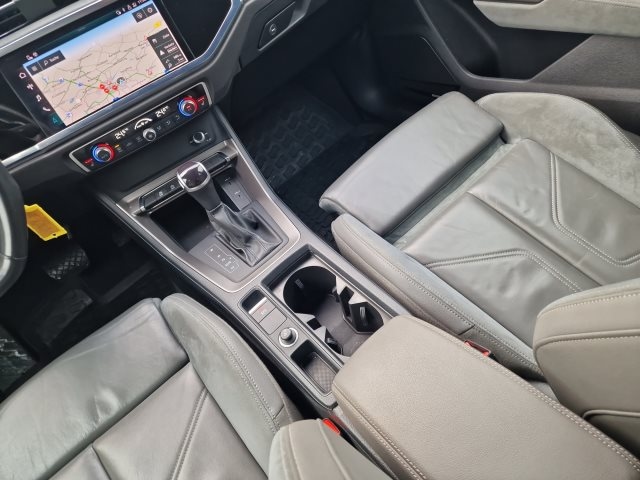 Audi Q3 35 TDI S-Tronic