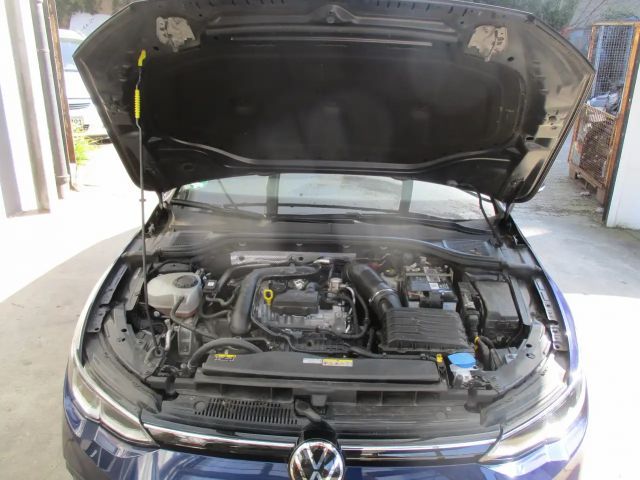 Volkswagen Golf Life Variant