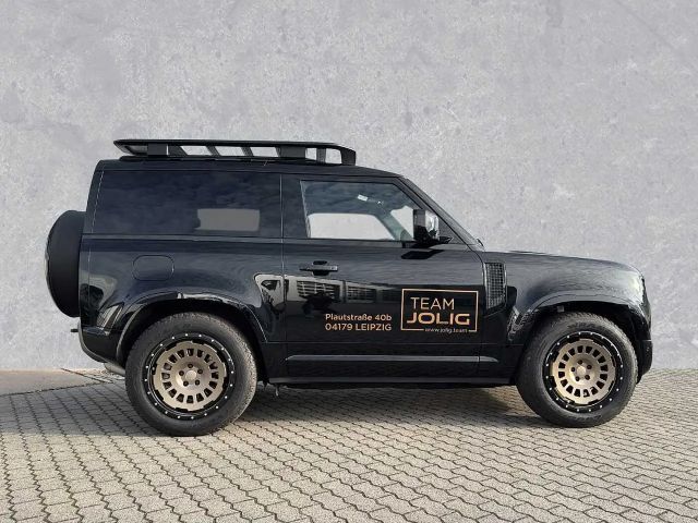 Land Rover Defender 90 D250 Dynamic SE