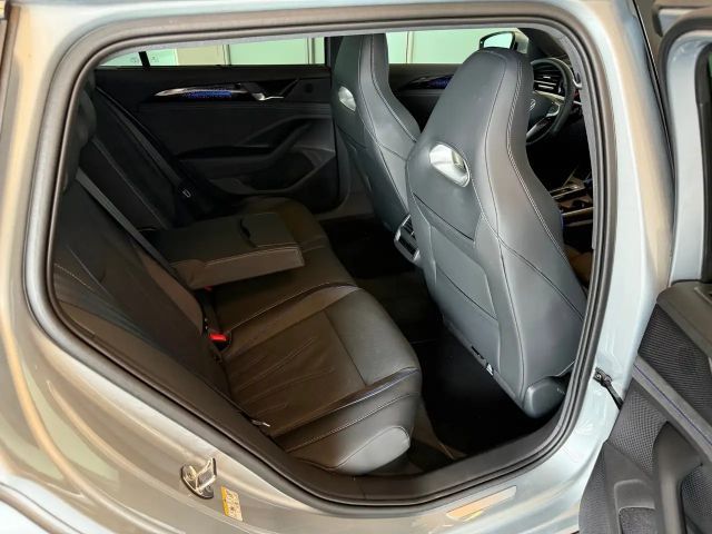 Volkswagen Passat 2.0 TDI R-Line Variant