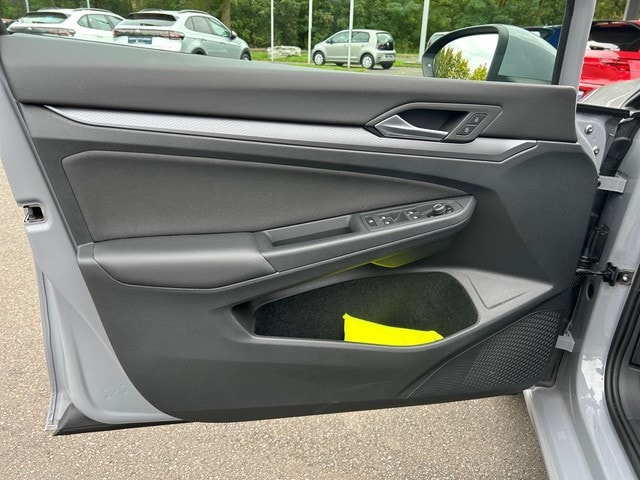 Volkswagen Golf Golf 1.5TSI Active NAVI+LED+APP-CONN+SITZHZ+++