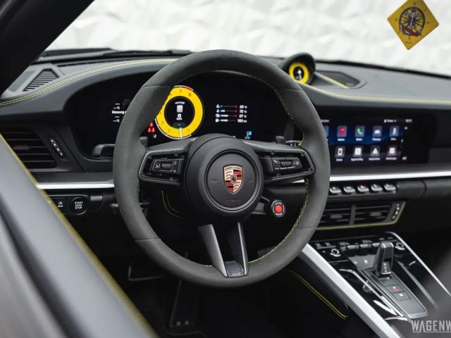 Porsche 992 4 Cabrio GTS Targa Turbo