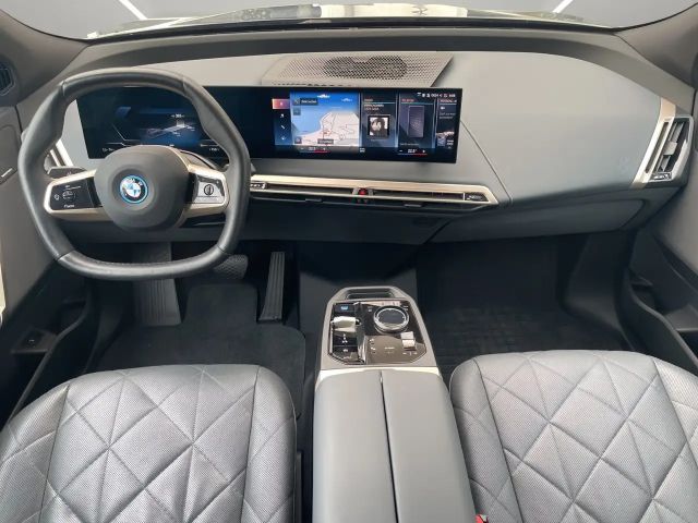 BMW iX xDrive50