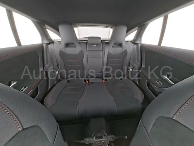 Mercedes-Benz CLA 200 AMG Line Shooting Brake