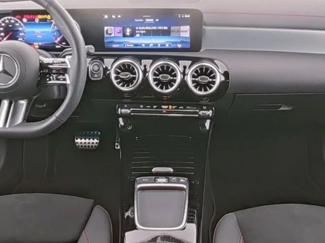 Mercedes-Benz CLA 200 AMG Line Coupé