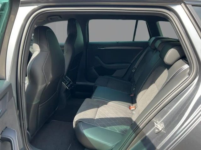 Skoda Superb 2.0 TDI Combi Sportline