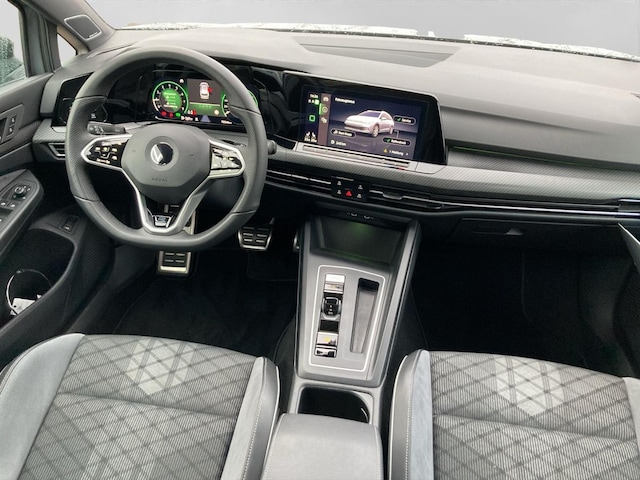 Volkswagen Golf 1.5 eTSI DSG R-Line Variant