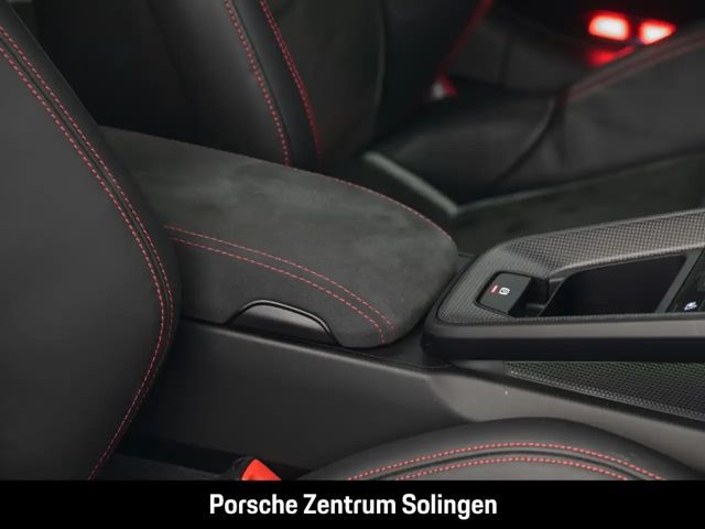 Porsche 992 Cabrio Carrera GTS