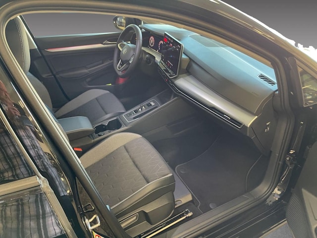 Volkswagen Golf 1.5 eTSI DSG