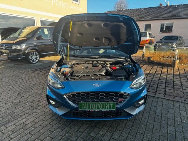 Ford Focus Limited ST Line