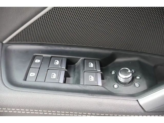 Audi A3 35 TFSI S-Line Sedan Sportback