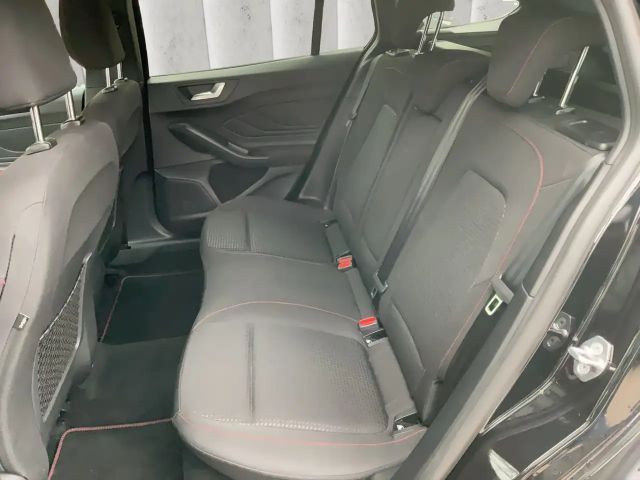 Ford Focus EcoBoost ST Line