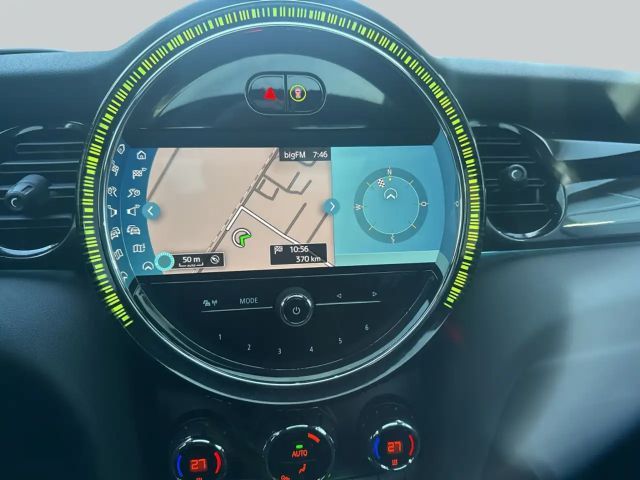 MINI Cooper Cooper Aut. Essential Trim Head-Up HiFi LED Pano