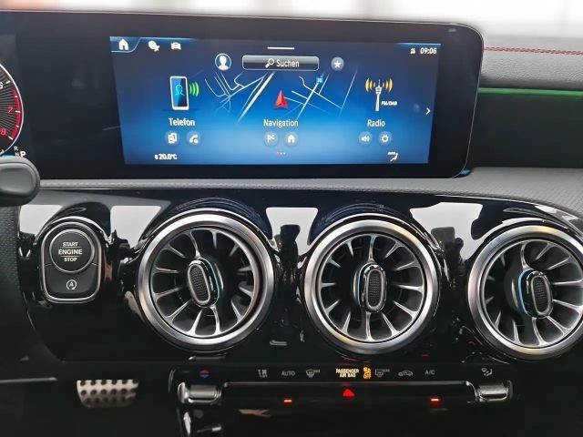 Mercedes-Benz CLA 200 AMG Line Coupé