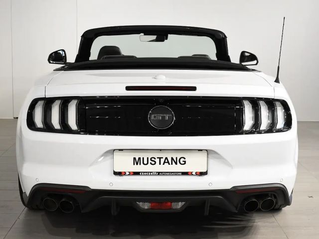 Ford Mustang Convertible GT 5.0 V8