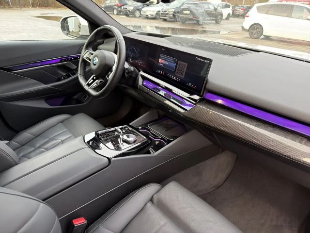 BMW 520 520d M-Sport Sedan xDrive