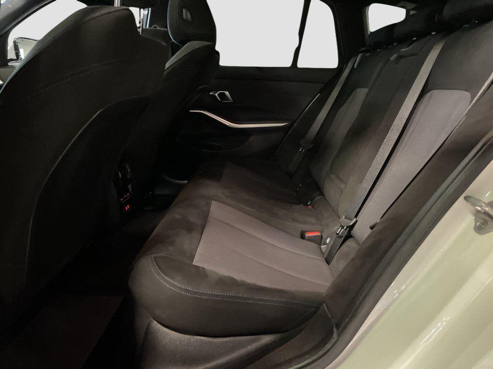 BMW 320 320d Touring xDrive