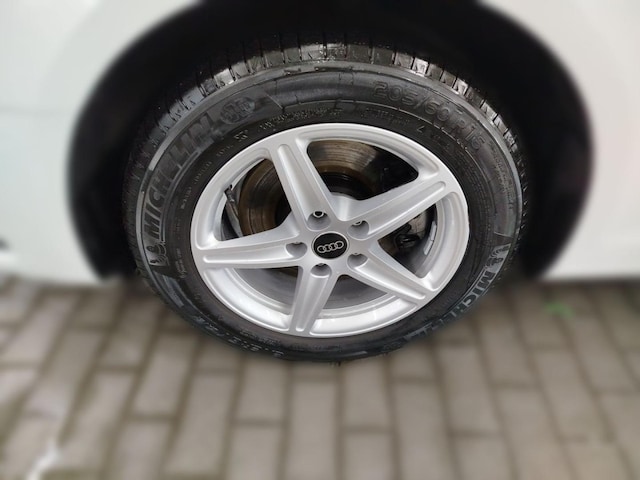 Audi A4 35 TFSI Avant S-Tronic