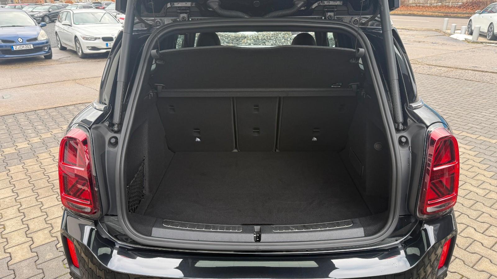 MINI Cooper D Countryman JKW Trim LED Navi Kam DAB