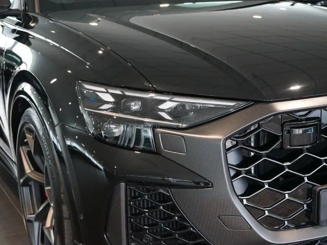 Audi RS Q8 Performance