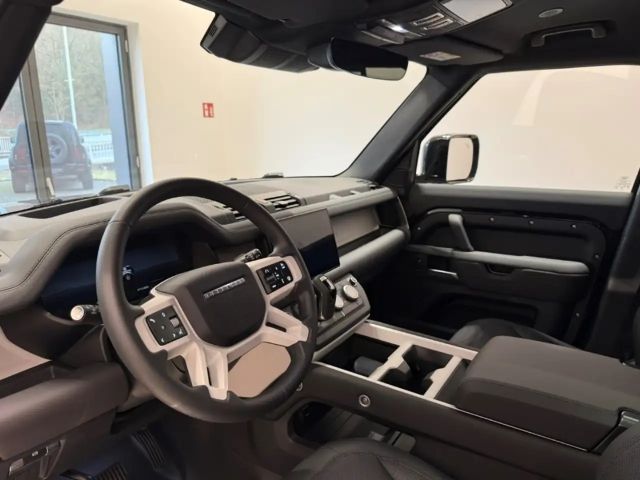 Land Rover Defender 110 D300 Dynamic SE