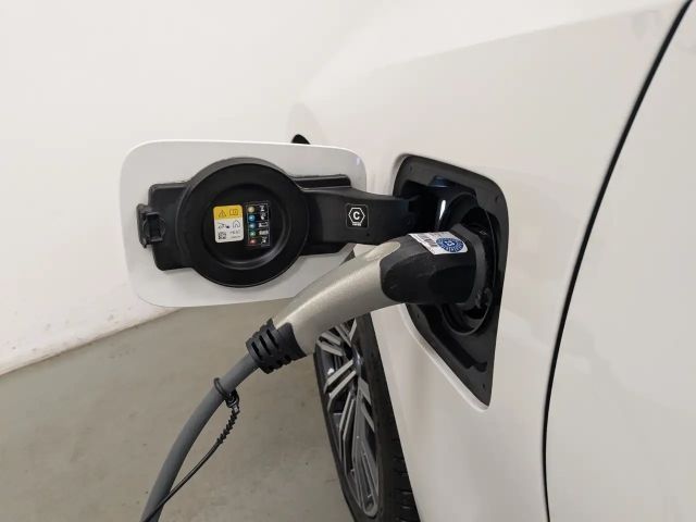 BMW 330 330e M-Sport