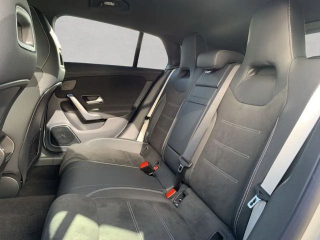 Mercedes-Benz CLA 200 CLA