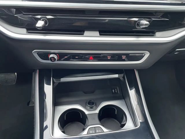 BMW X5 M60i xDrive